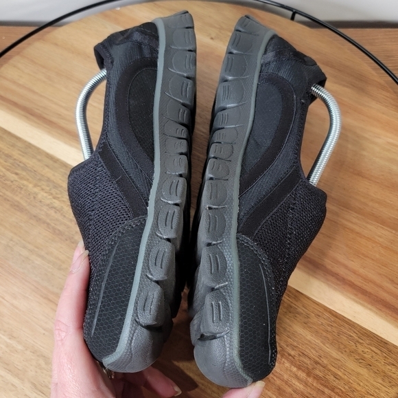 Skechers Walking Slip on Relaxed Fit Memory Foam Air Cooled Black Flats Size 10 - Picture 11 of 17